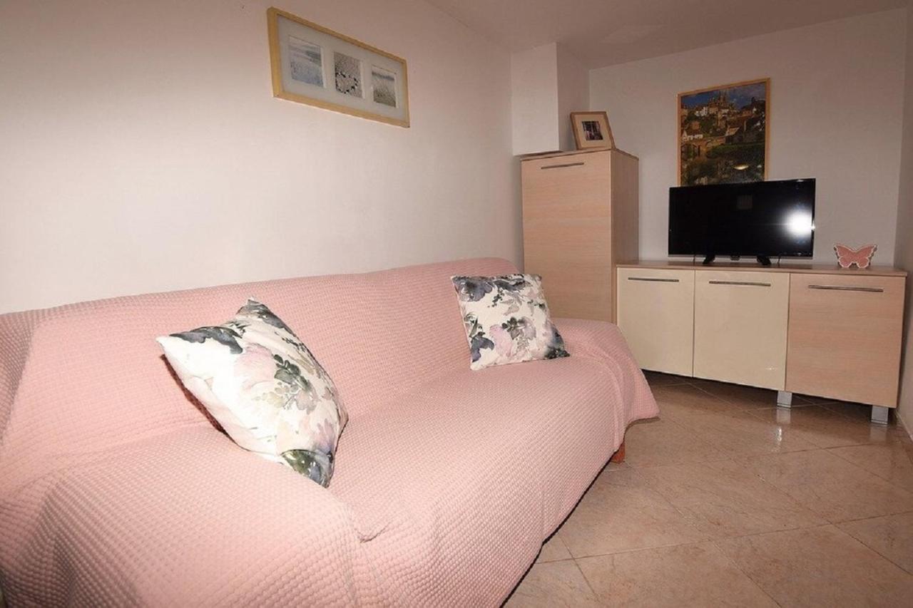 Apartmani Sole Pjescana Uvala Exteriör bild