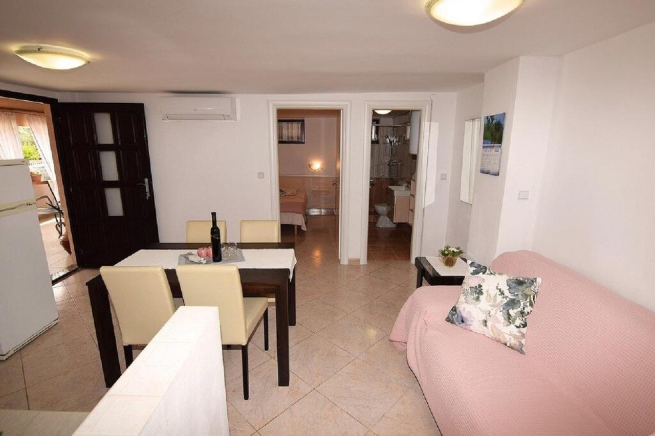 Apartmani Sole Pjescana Uvala Exteriör bild